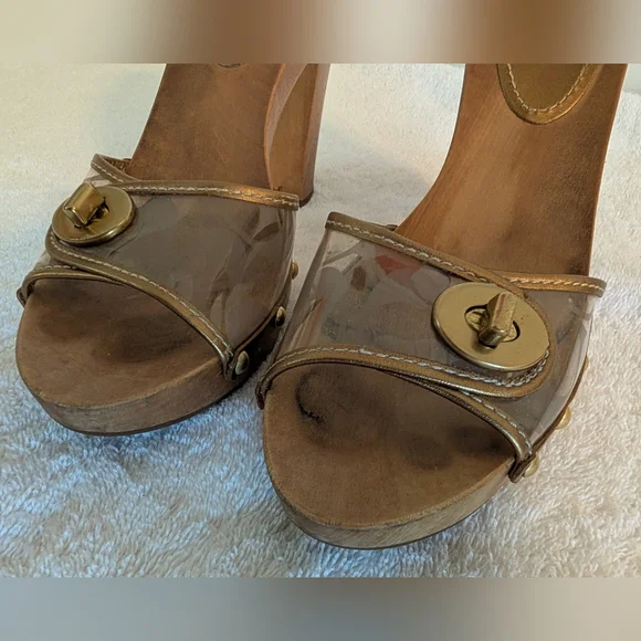 Coach Cagney Clear Bronze Gold Wooden Sz.7.5 Platform Slip-On Heels - Picture 3 of 13